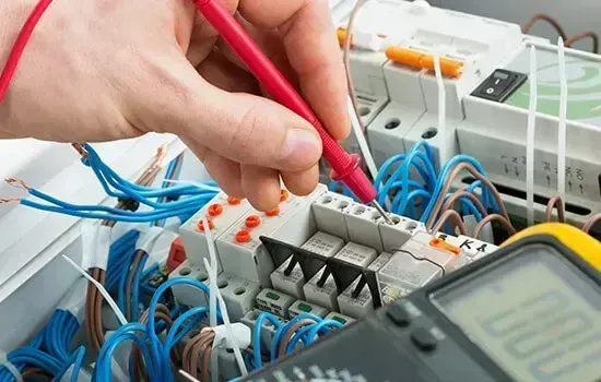 Professional electrician in North Southwark